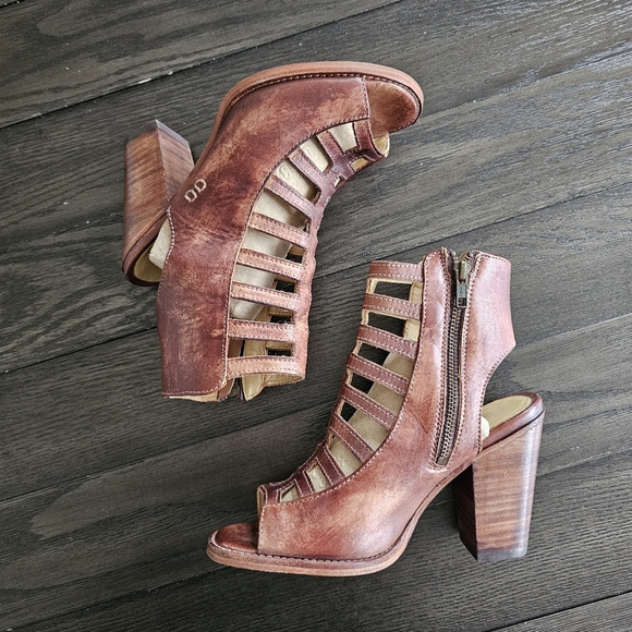 BedStu Occam Sandals In Teak Driftwood - Picture 3 of 9